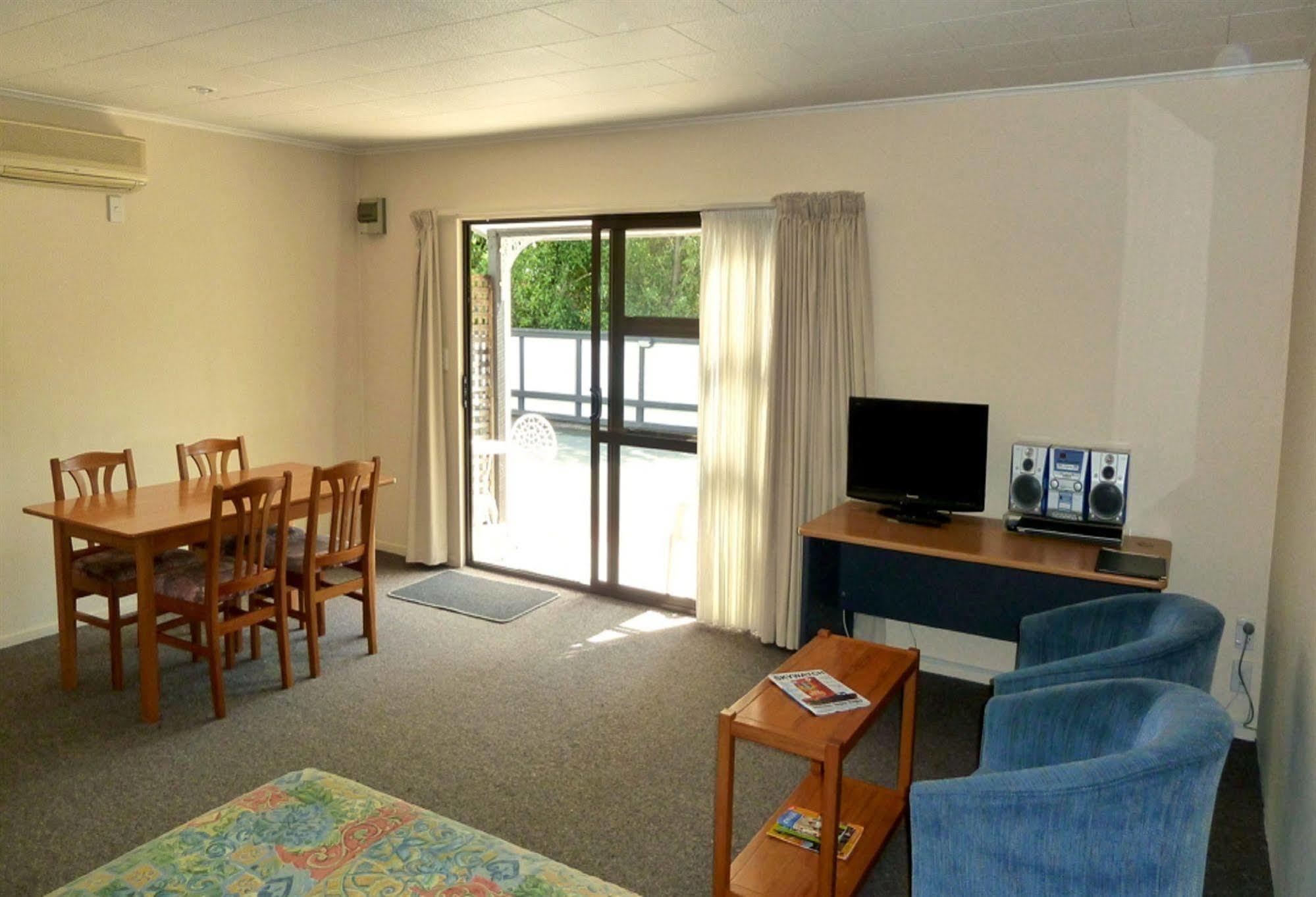 Tudor Lodge Motel Nelson Eksteriør bilde